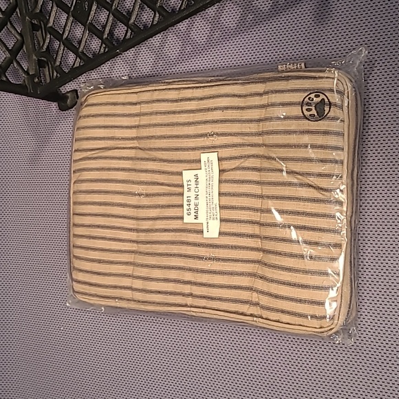 Boyds Bears Cast Iron Bear Doll Bed With Matress - Picture 10 of 12